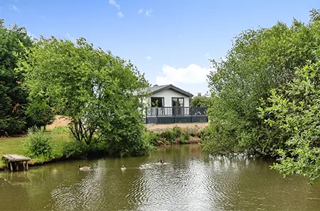 Lodge With Fishing Lake